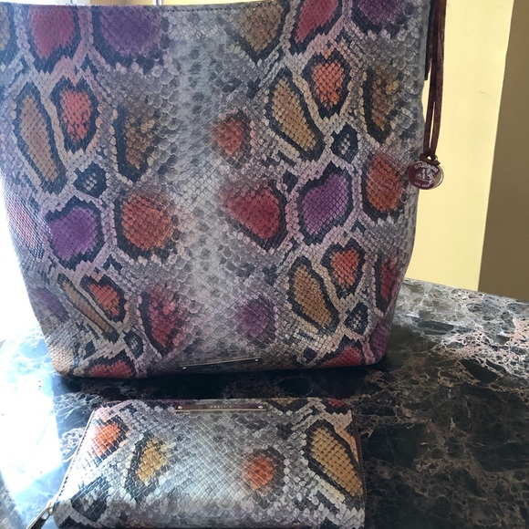 Kiwi colored satchel Dooney and Bourke purse - Picture 2 of 4